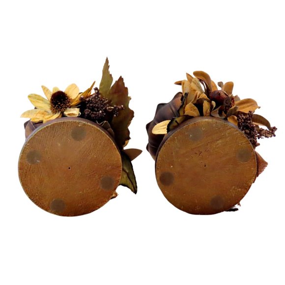 Vintage-style candlestick holders with handmade flower decor (Set of 2) - Picture 4 of 5